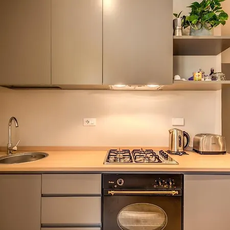 Apartment Campo Di Fiori 2 Bedroom Int 4