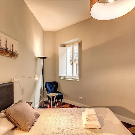 Apartment Campo Di Fiori 2 Bedroom Int 4 *