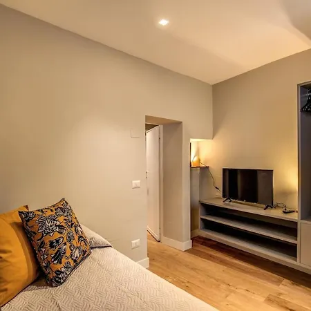 Apartment Campo Di Fiori 2 Bedroom Int 4