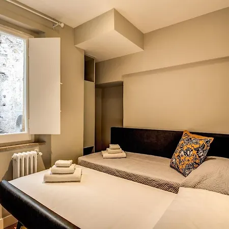 Apartment Campo Di Fiori 2 Bedroom Int 4 Rome